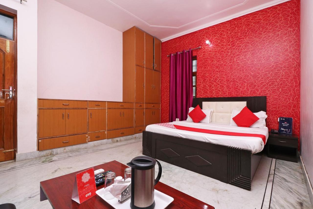 Oyo 9008 Hotel Jmd Inn Chinhat Exterior photo